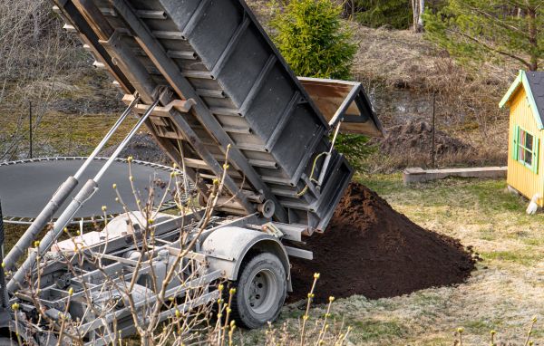 Yard Soil Delivery in Snohomish