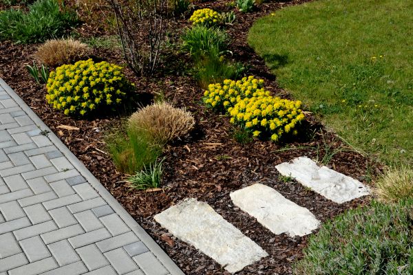 Garden Mulch Installation in Snohomish